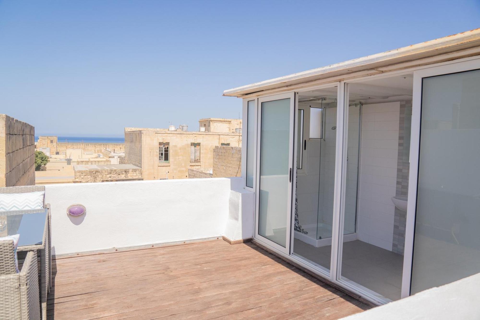 Vallettastay Skyline Sea View Studio Exterior photo